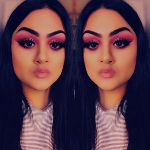 Meet your Posher, Adela